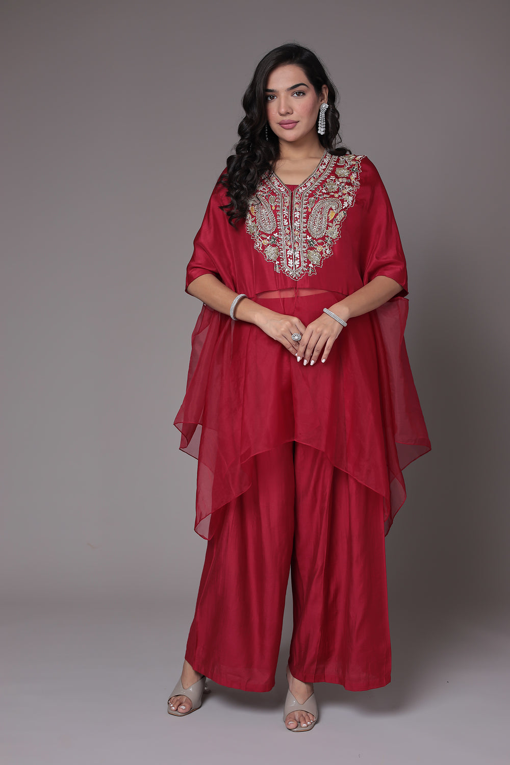 Suit Set, Womens Suit Set, Suits Set, Kurta Set, Womens Wear, Indian Wear, 3 Pcs Kurta Set, 3 Pcs Suit Set, Suit with Dupatta and Bottom, Zari Kurta Set, Zari Suit Set, Latest Kurta Set, New Suit Set, Womens Fashion, Traditional Wear, Ladies wear kurta set