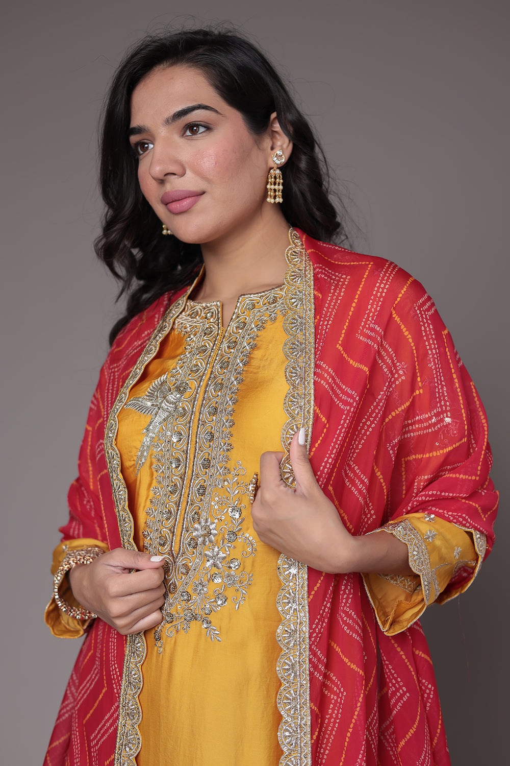 Suit Set, Womens Suit Set, Suits Set, Kurta Set, Womens Wear, Indian Wear, 3 Pcs Kurta Set, 3 Pcs Suit Set, Suit with Dupatta and Bottom, Zari Kurta Set, Zari Suit Set, Latest Kurta Set, New Suit Set, Womens Fashion, Traditional Wear, Ladies wear kurta set