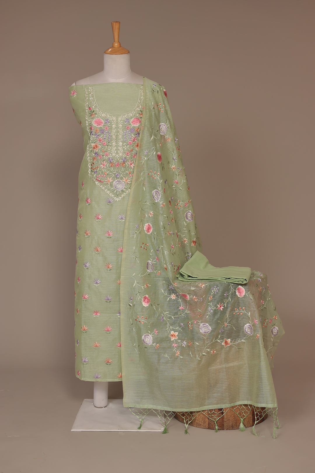 Kota doria Unstitched Suit with Thread work.