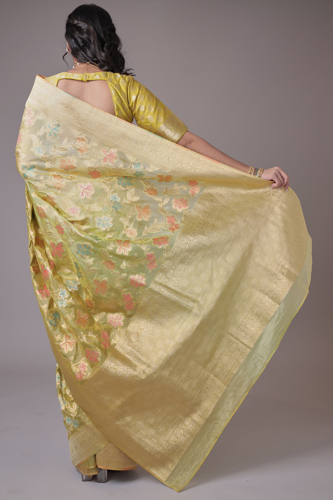 Hand Woven Organza Silk Saree