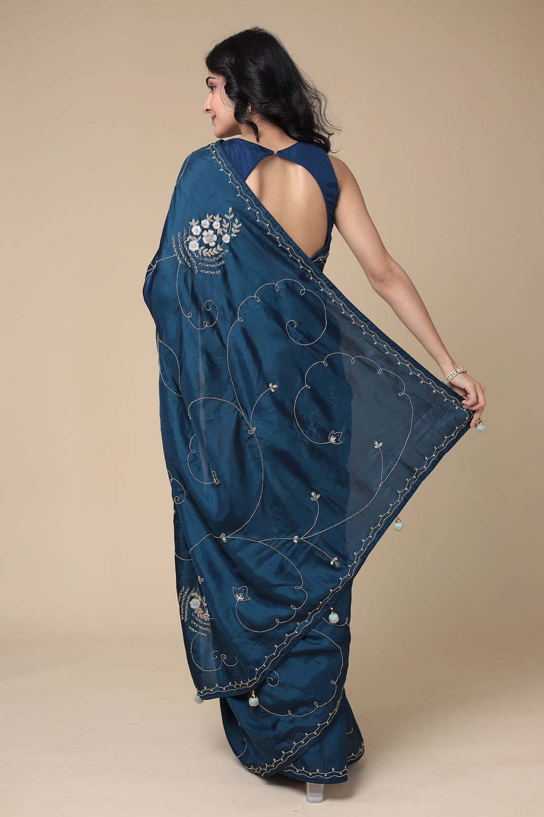 Indian wear, traditional wear, womens wear, ethnic wear Sarees, Sari, sadi 