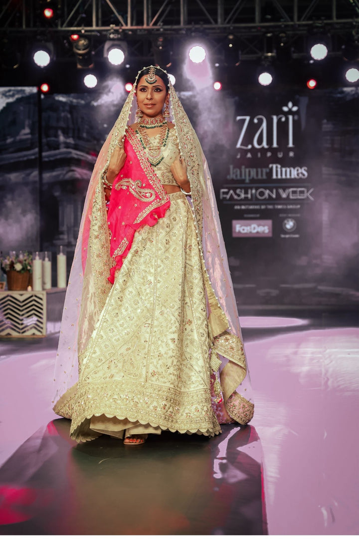 Buy Luxurious Tissue Lehenga for Bride Online | Zari Jaipur