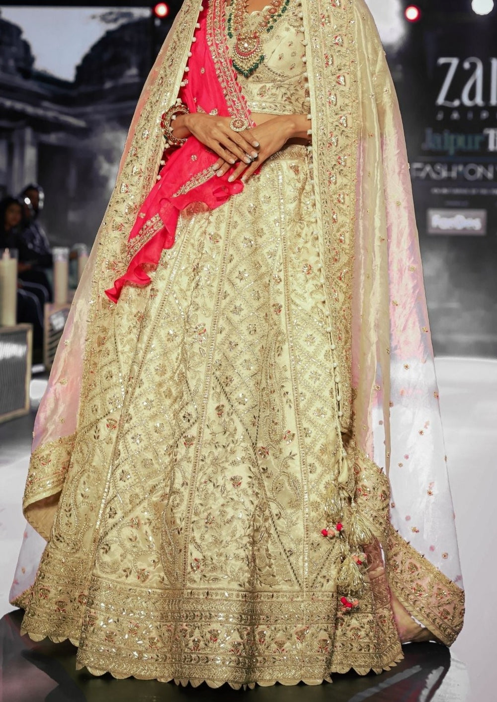 Buy Designer Tissue Lehenga for Bride Online | Zari Jaipur