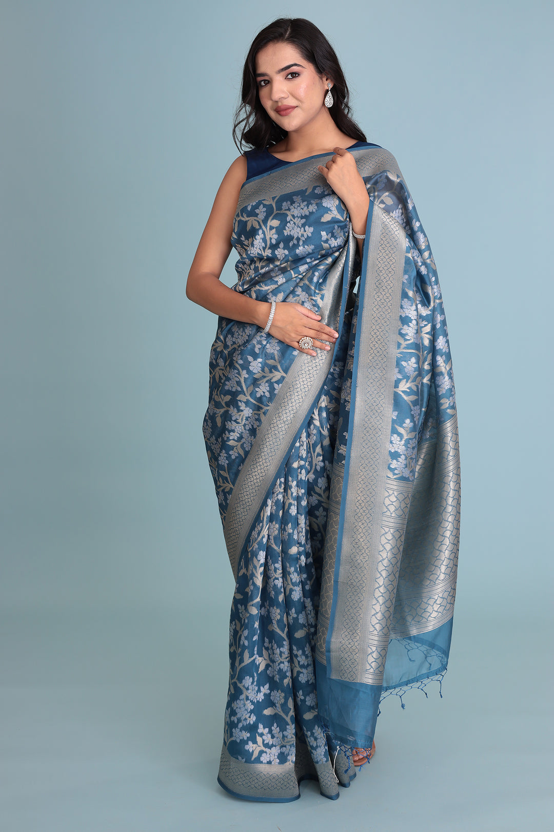 Indian wear, traditional wear, womens wear, ethnic wear Sarees, Sari, sadi 