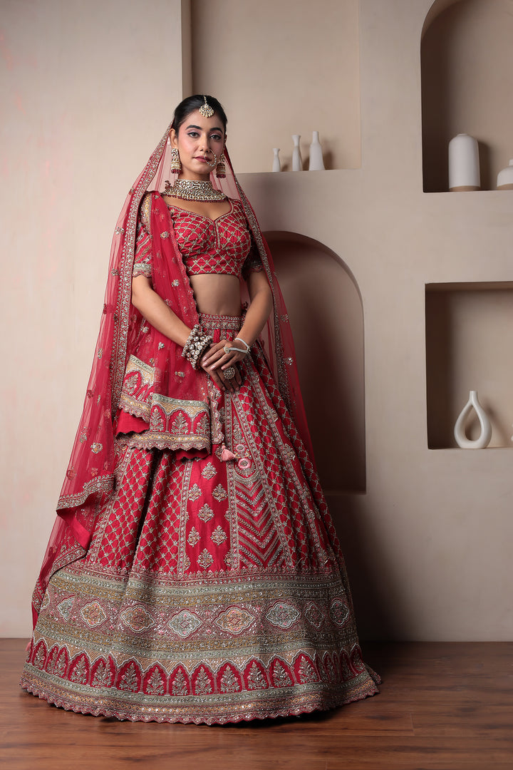 Indian Wear, Lehenga Sets, Lehenga choli Set, Shadi lehenga, Stylist Lehenga, Lehenga for Wedding, Branded Lehenga Sets, Zari Lehenga, Womesn Wear, Ethnic Wear, Traditional Wear