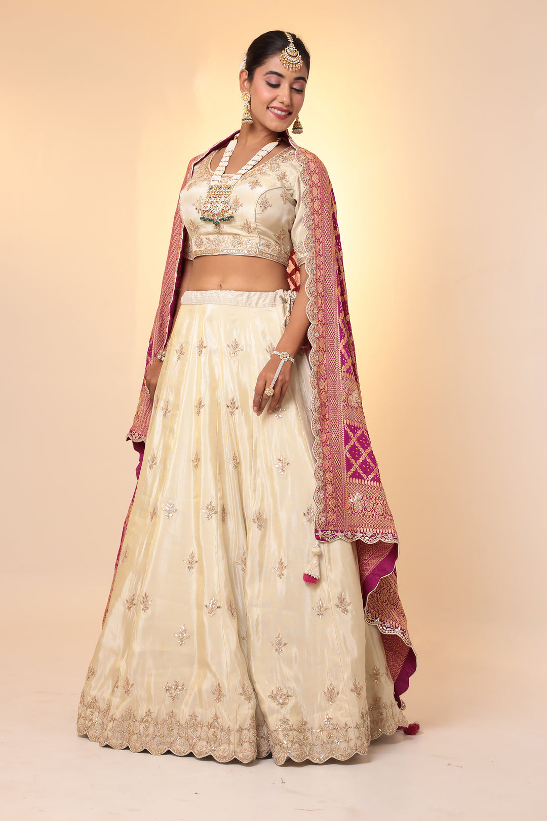 Indian Wear, Lehenga Sets, Lehenga choli Set, Shadi lehenga, Stylist Lehenga, Lehenga for Wedding, Branded Lehenga Sets, Zari Lehenga, Womesn Wear, Ethnic Wear, Traditional Wear