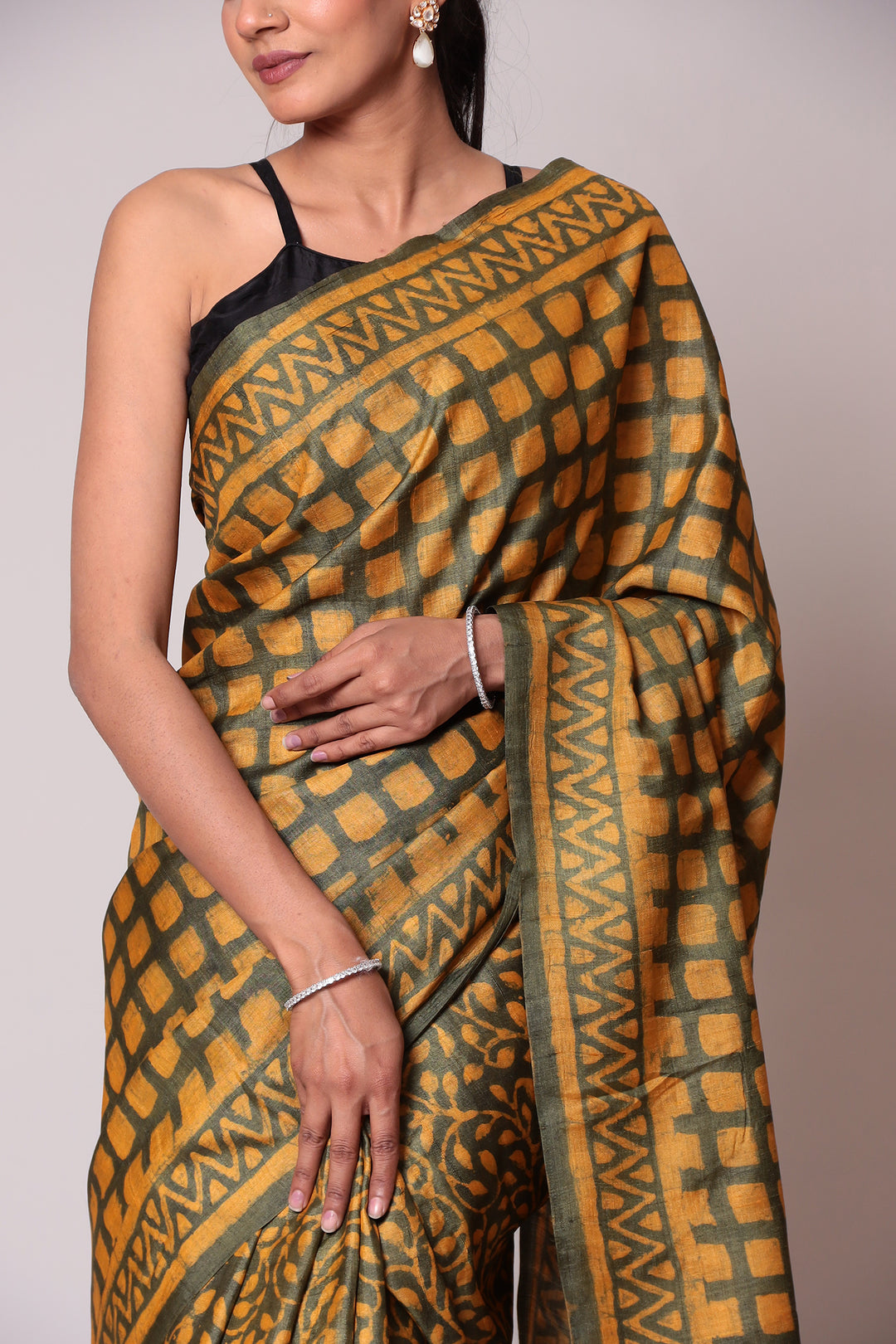 Indian wear, traditional wear, womens wear, ethnic wear Sarees, Sari, sadi 