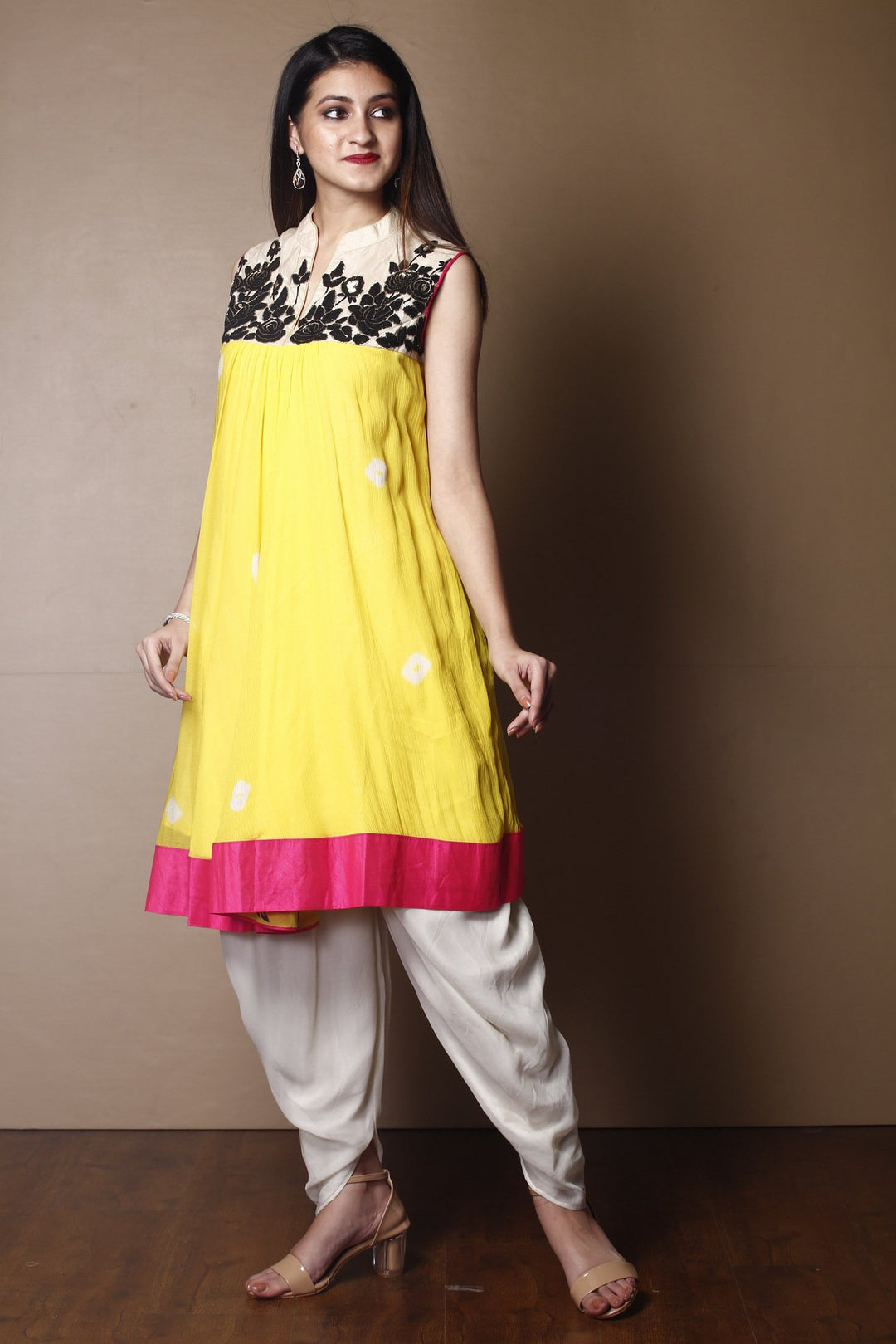 Kurti in Yellow color with Sequins, Thread work.