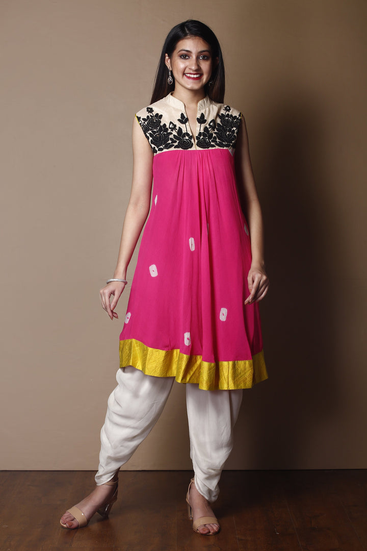 Kurti in Yellow color with Sequins, Thread work.